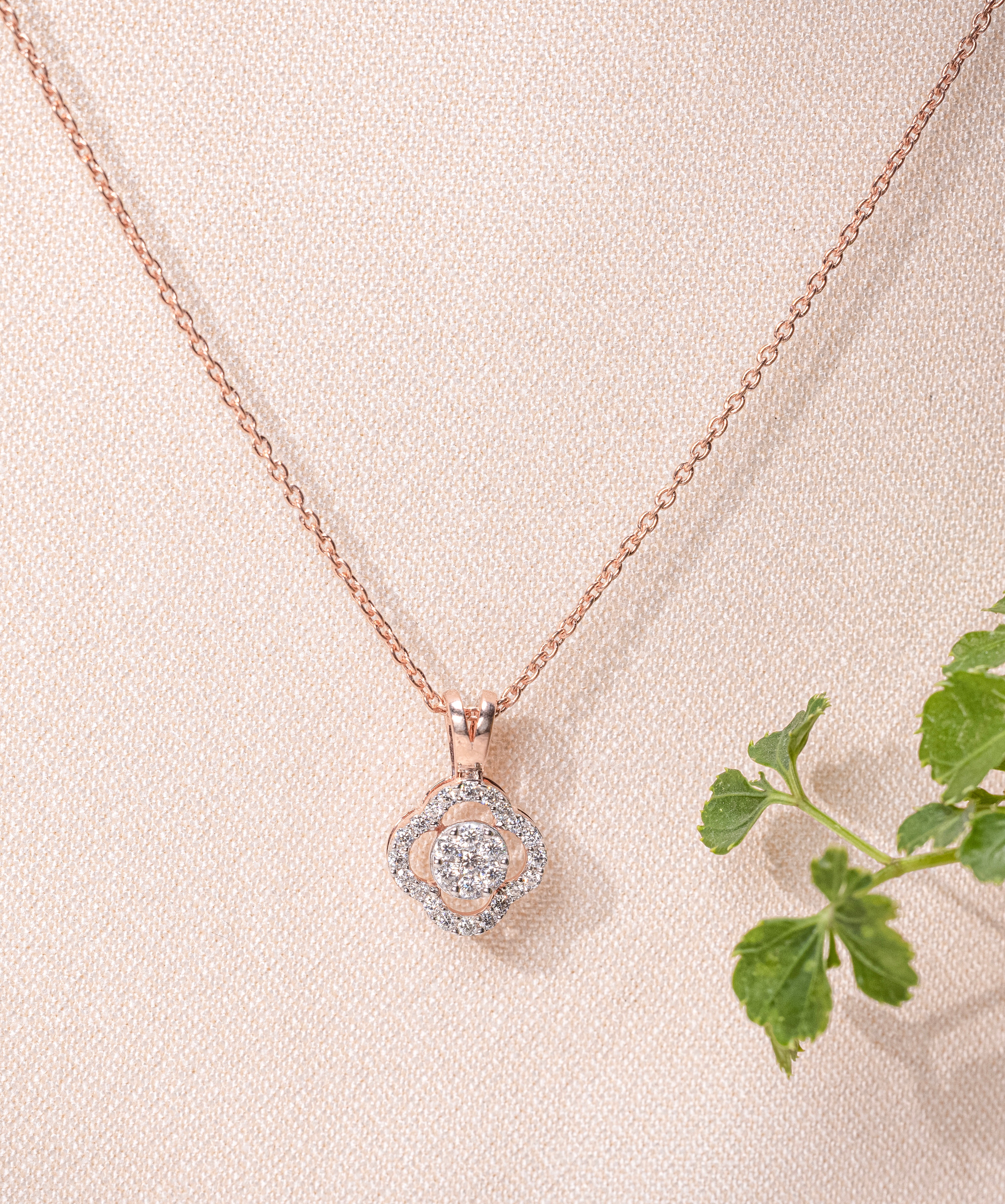 Florévia Halo Pendant