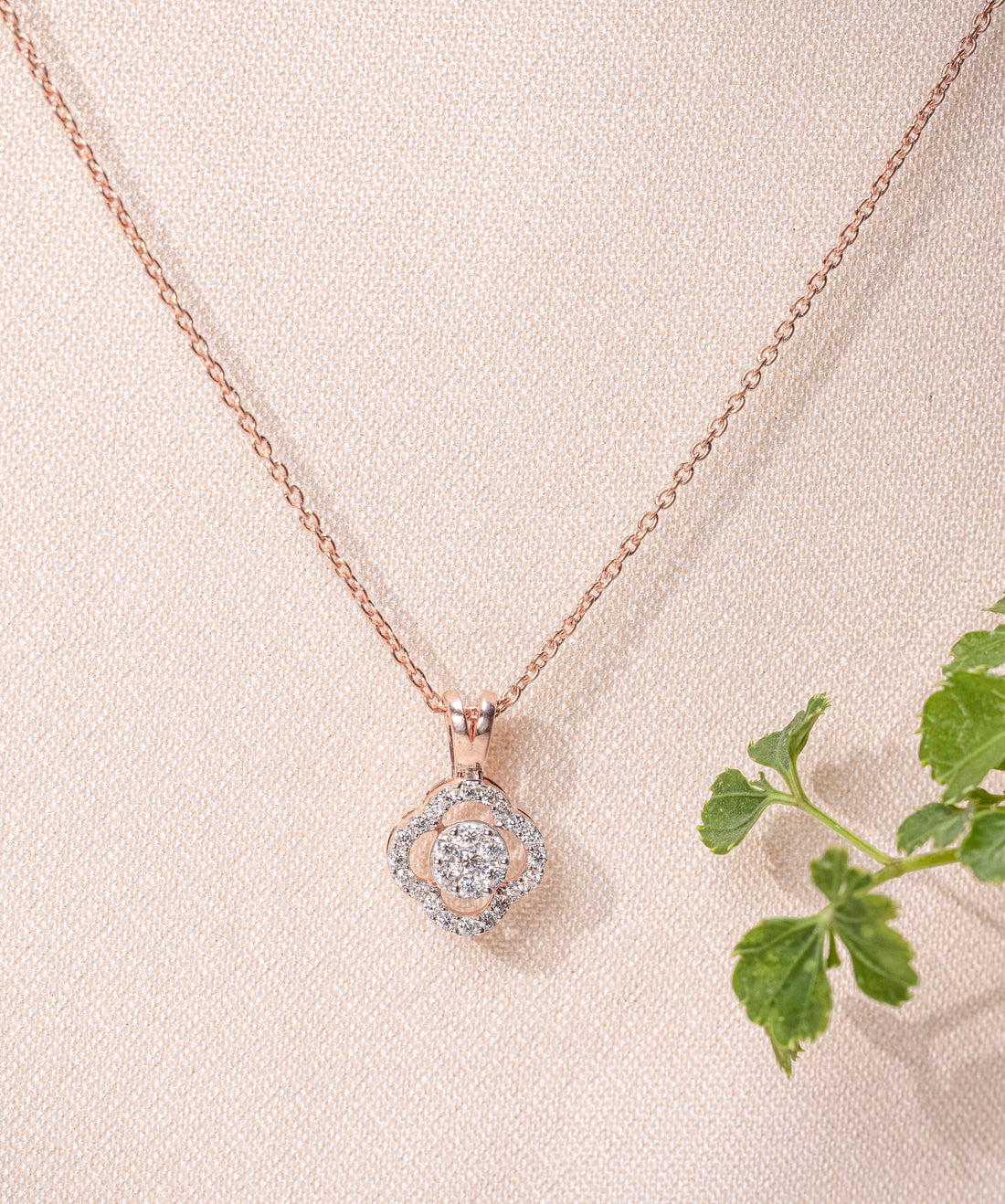 Florévia Halo Pendant