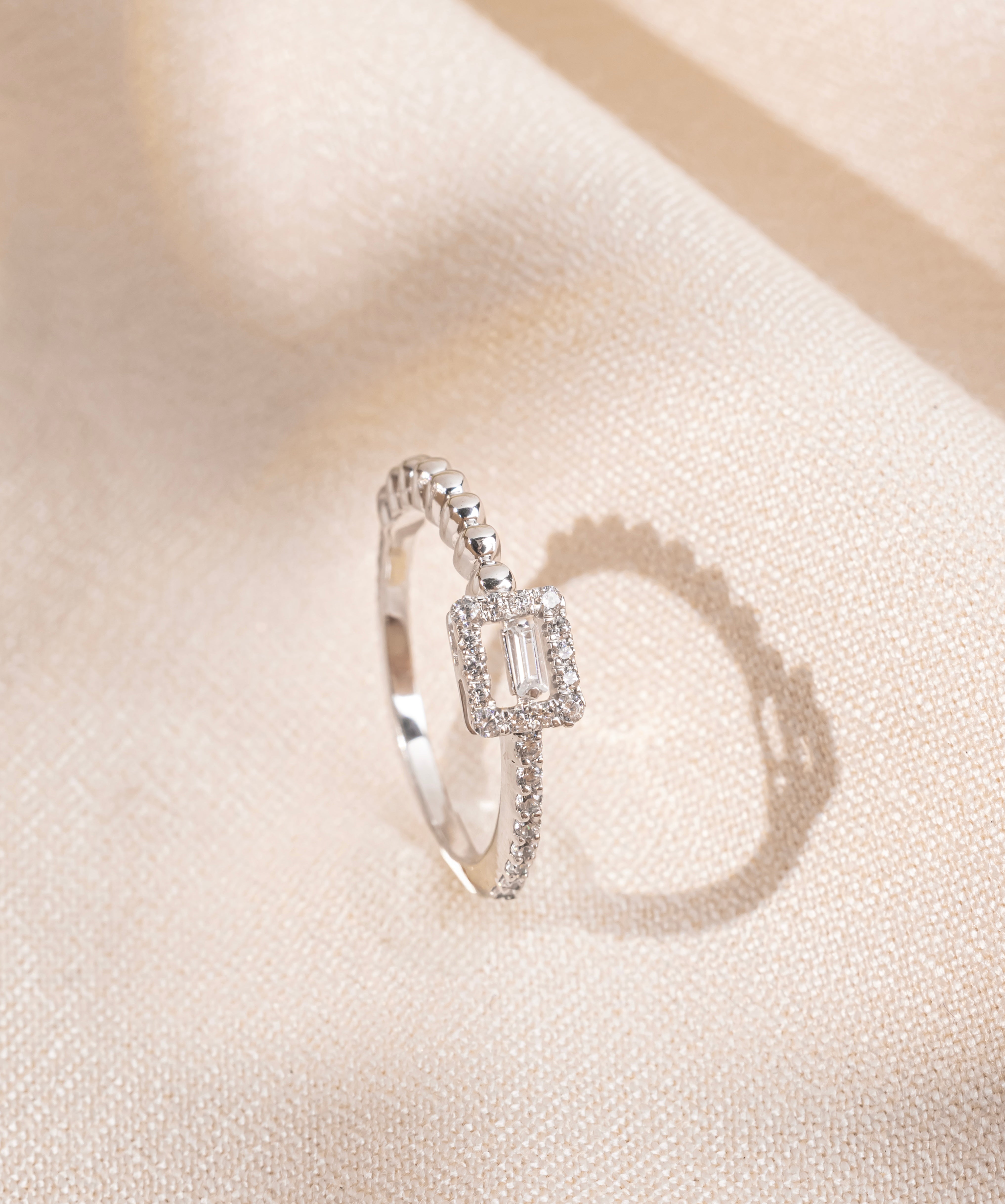 Elara Baguette Halo Ring