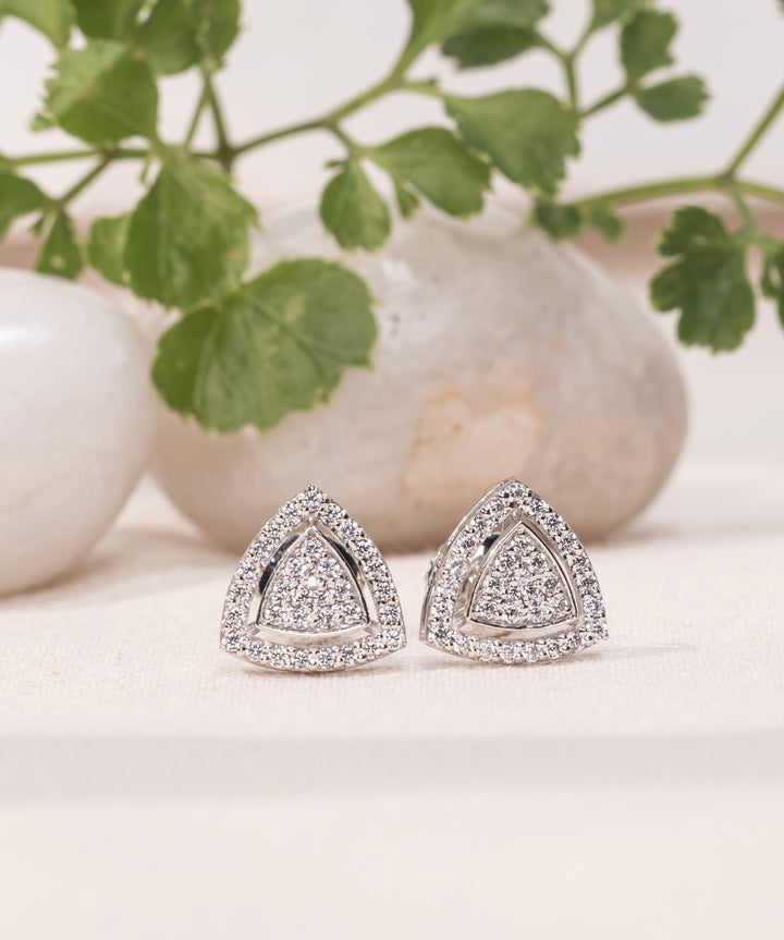 Geo Spark Triangle Studs)