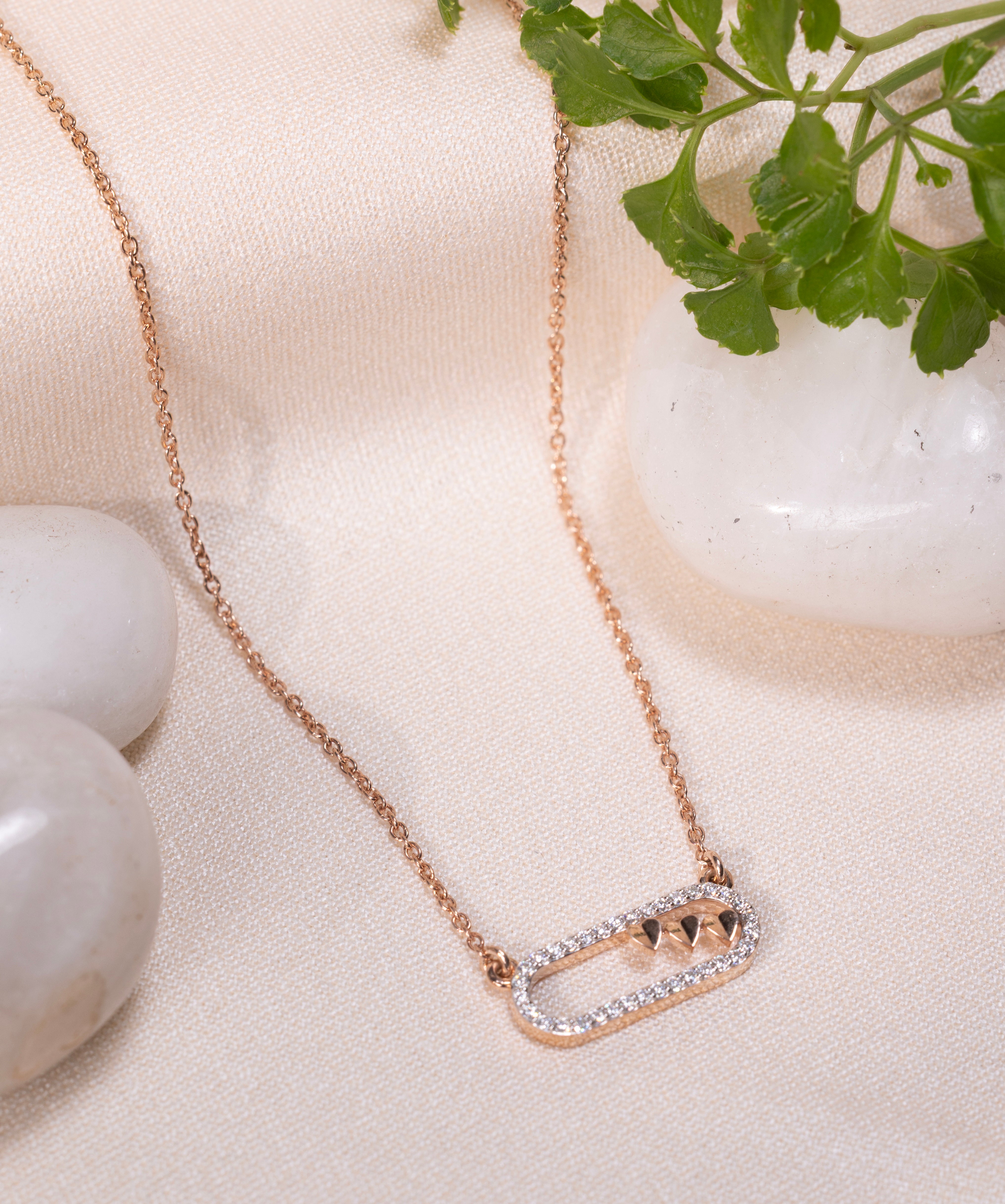 Loventra Hearts Bar Necklace