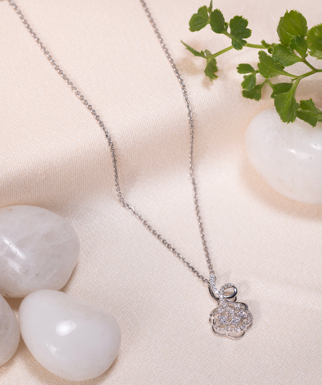 Luna Bloom Necklace