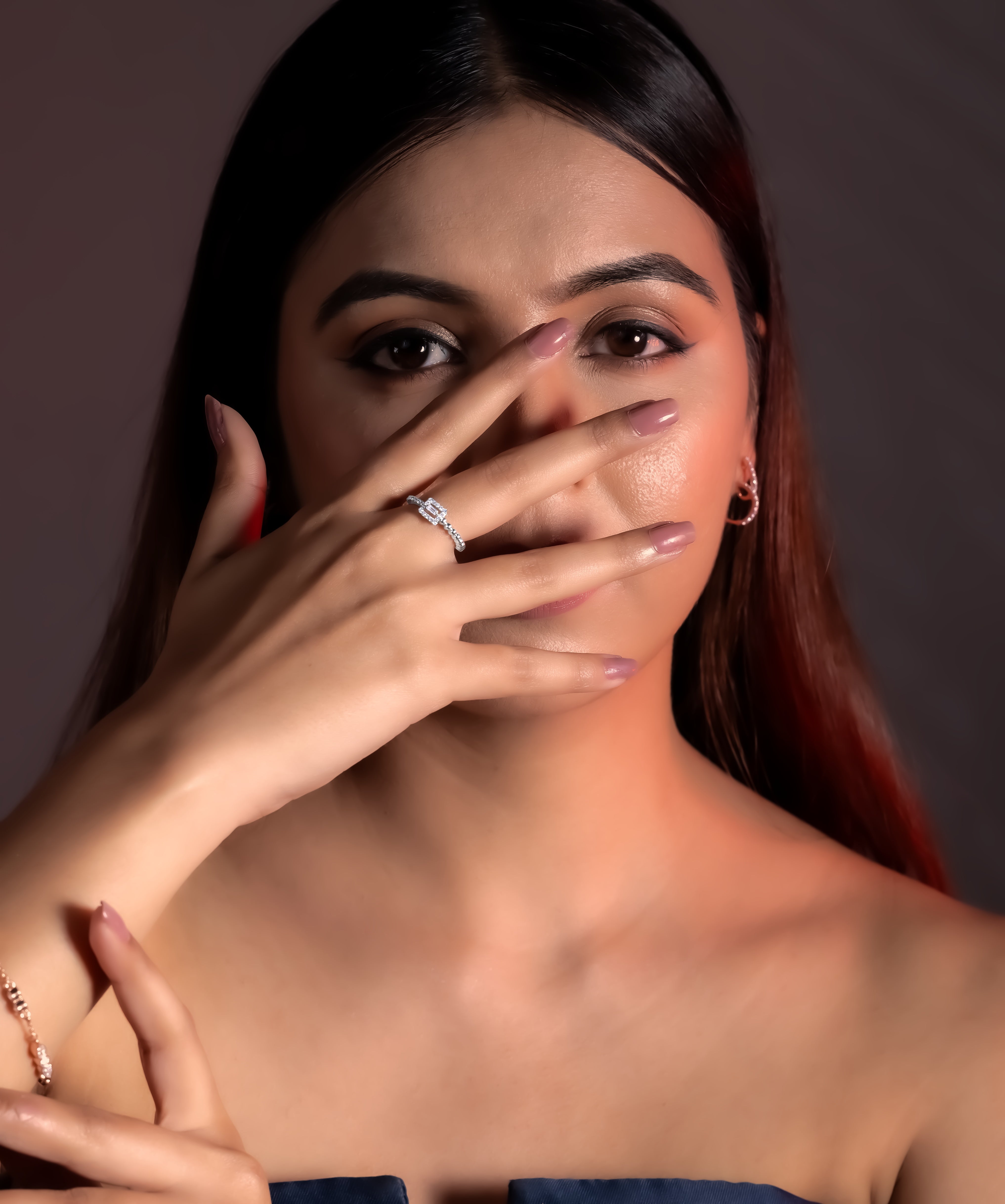 Elara Baguette Halo Ring