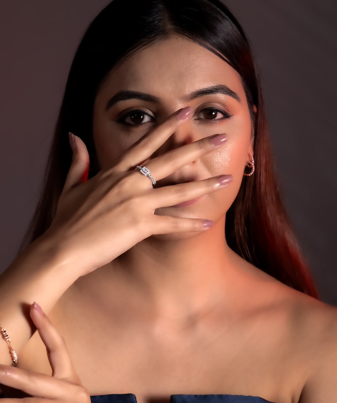 Elara Baguette Halo Ring