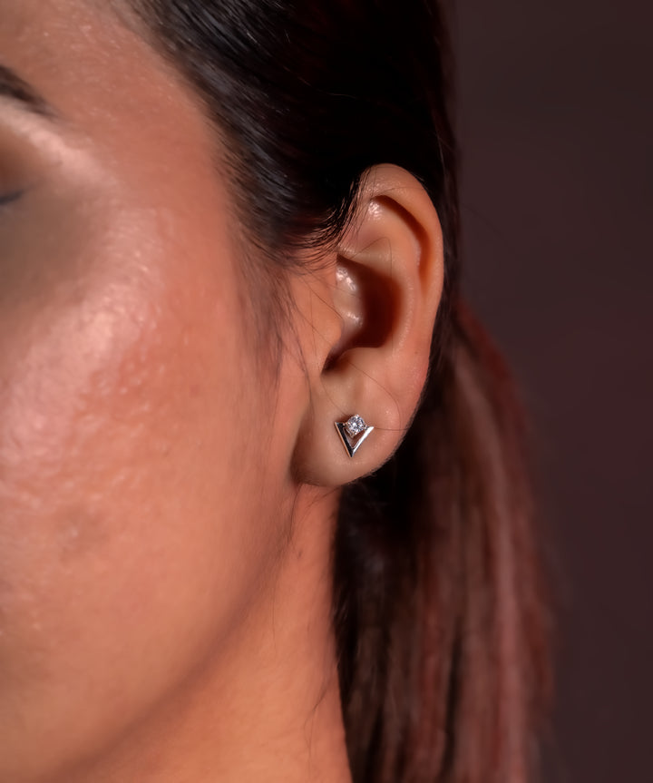 Minimal Prism Triangle Studs