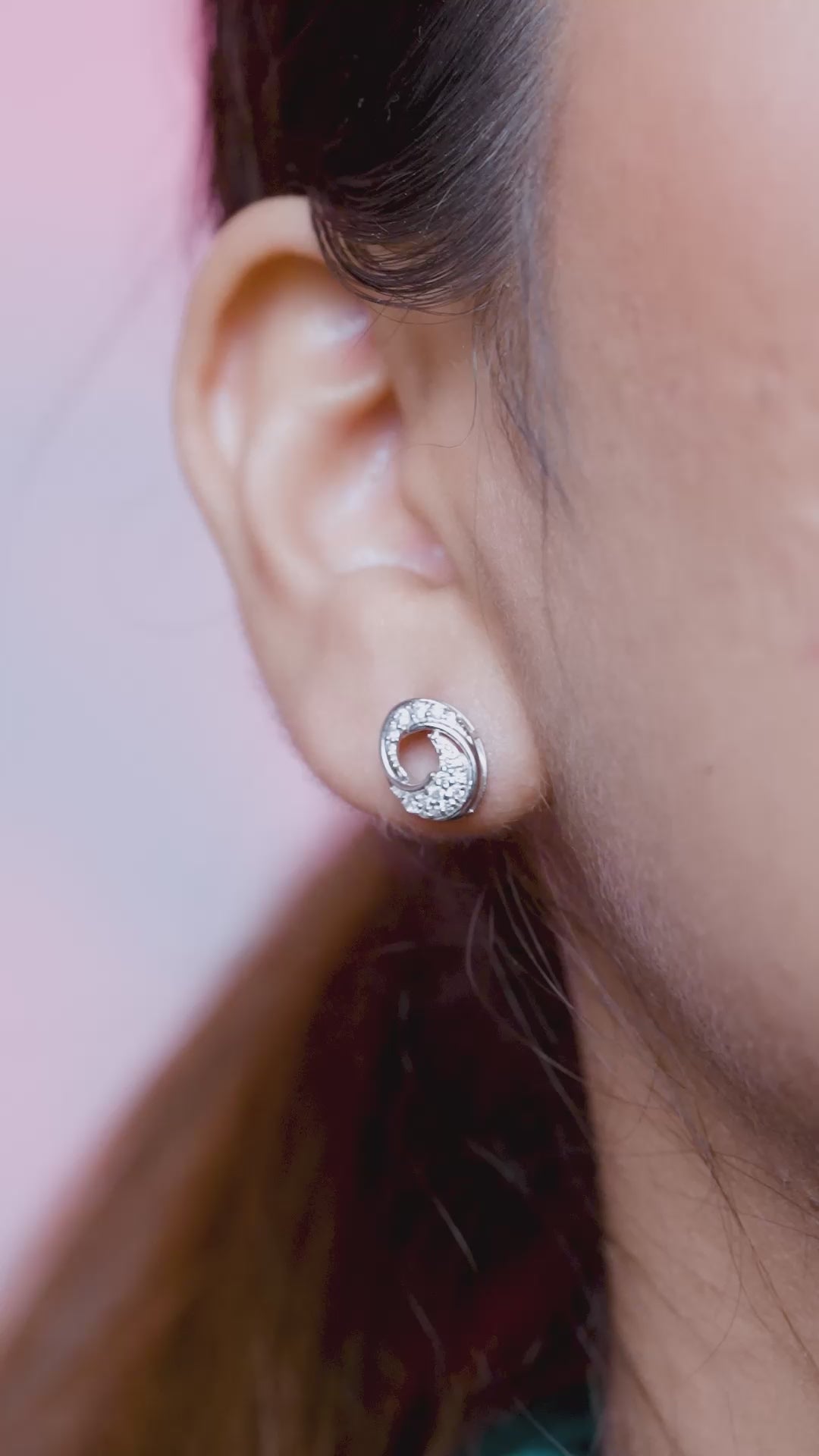 Pave Twisted Knot Stud